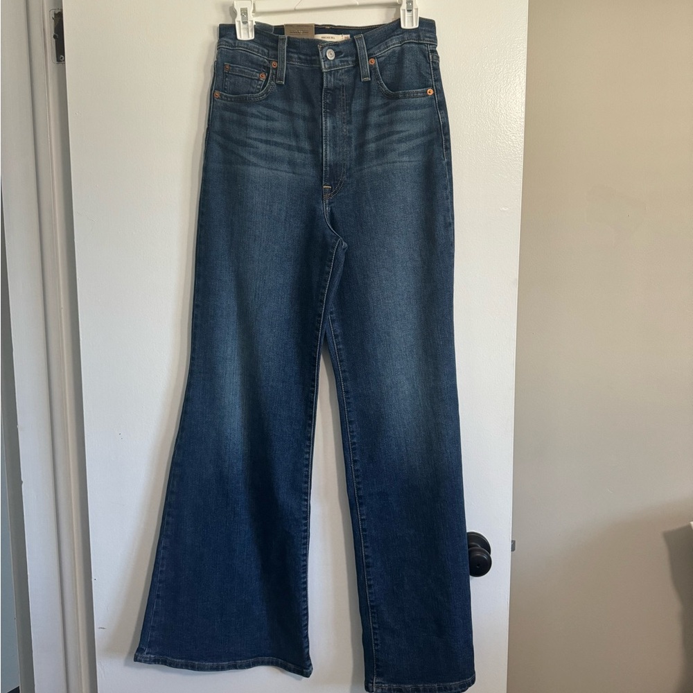 Levi Ribcage Bell Jeans